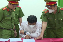 Tin tức trong ngày - Cựu Giám đốc CDC Bình Phước từng khẳng định "không có hoa hồng" nhưng nộp lại quà của Việt Á