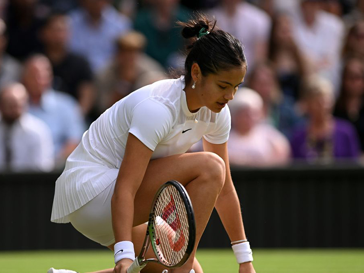 Thể thao - Wimbledon ngày 3: Raducanu thua chóng vánh, "tiểu Nadal" Alcaraz thắng dễ