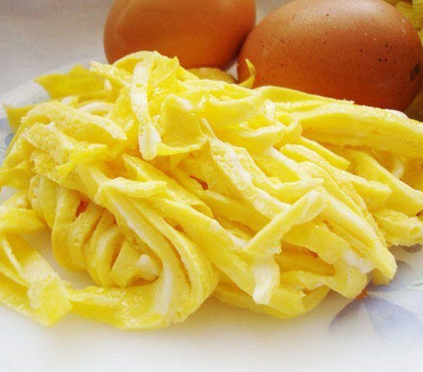 Trứng tráng thái sợi nhỏ. Ảnh: Hungry Huy