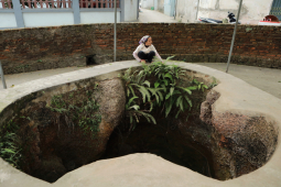 Tin tức trong ngày - Bí ẩn giếng cổ có hình thù kì lạ ở Hà Nội