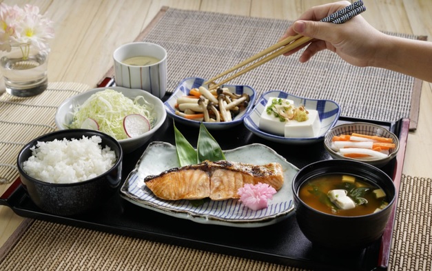 Người Nhật chỉ ăn no đến 80%. Ảnh minh họa