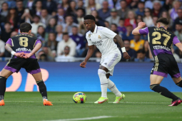 Trực tiếp bóng đá Real Madrid - Valladolid: Benzema hoàn thành hat-trick (La Liga)