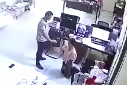 Pháp luật - Nóng trong tuần: Trước khi bị sát hại, nữ kế toán đã ghi âm lại cuộc đối thoại với giám đốc