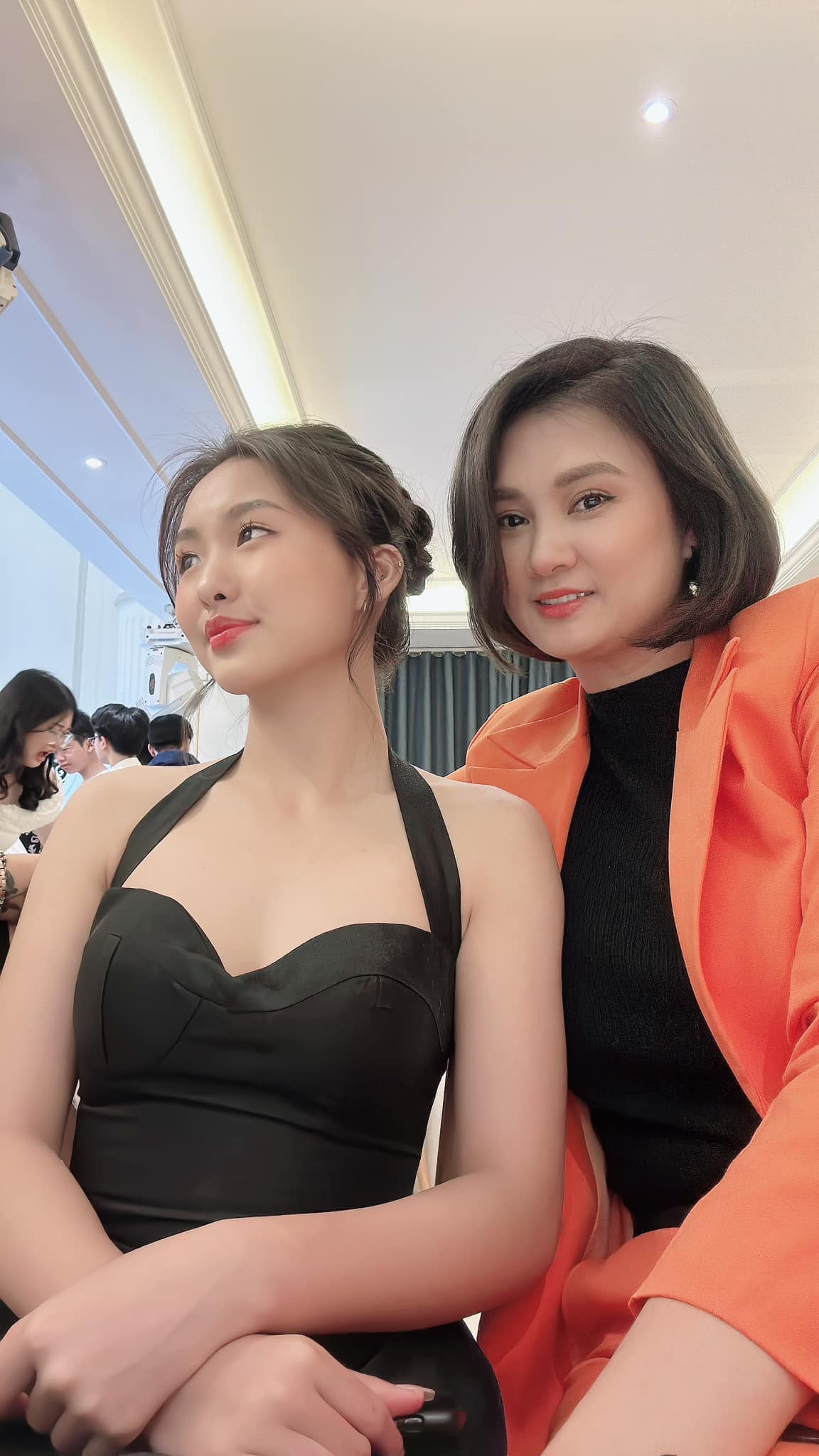 Nhan sắc xinh đẹp của con gái Kim Huệ nhận được nhiều lời khen từ cộng đồng mạng.