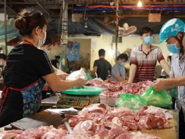 Thị trường - Tiêu dùng - Giá lợn hơi tiếp tục "lao dốc": Những giải pháp gỡ khó