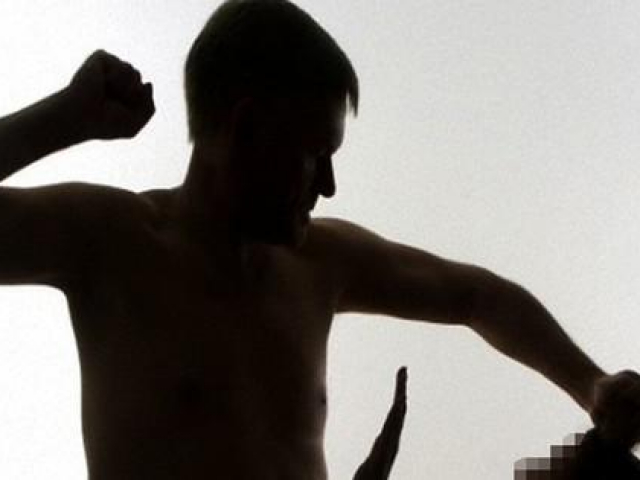 Pháp luật - Khởi tố người chồng chở thi thể vợ về quê nói dối là "bị tai nạn"