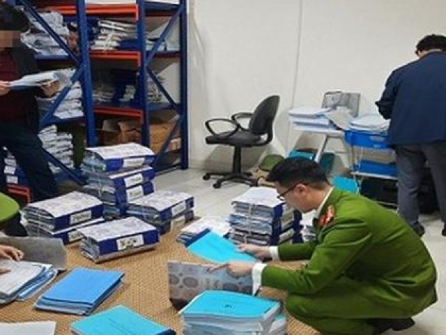 Tin tức trong ngày - Bất ngờ với "trần tình" của giám đốc trung tâm đăng kiểm vừa bị khởi tố, bắt tạm giam