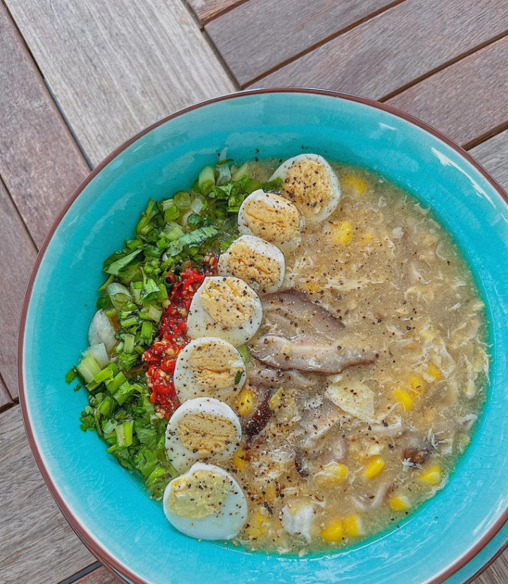 Súp trứng, nấm, bắp kích thích ngay từ ánh nhìn khiến ai cũng muốn thưởng thức.