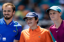Video tennis Medvedev - Sinner: Phô diễn đẳng cấp, lên ngôi sau 93 phút (Miami Open)