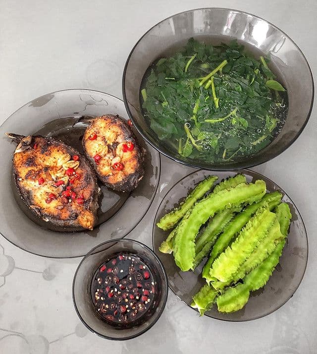 Tiếp tục là một bữa ăn bà mẹ 1 con tự nhận là "đạm bạc".