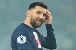 Ác mộng Messi bị fan PSG la ó: Henry bất bình, khuyên siêu sao trở về Barca