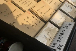 Thị trường - Tiêu dùng - Ngược đời thứ lỗi thời nhưng càng bán càng kiếm lời, mỗi ngày thu cả triệu bạc