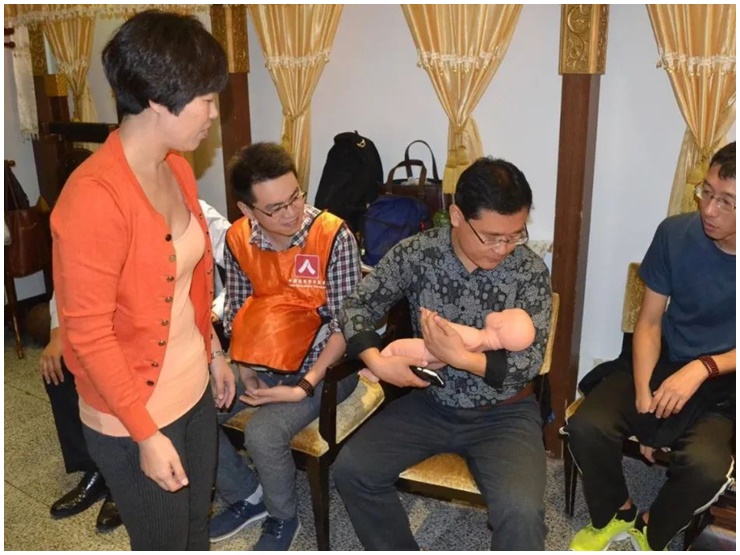 Lớp học giúp họ phần nào thấu hiểu hơn và biết cách chia sẻ với người bạn đời của mình.