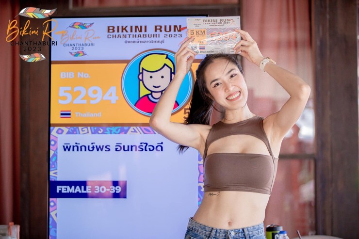 Háo hức xem Á hậu, hot-girl mặc bikini chạy đua ở bãi biển Thái Lan - 1