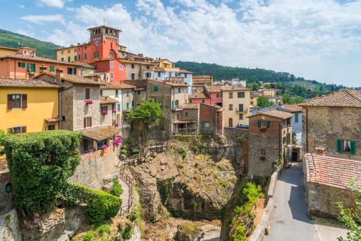 Tuscany (Italia): Thiên đường này là nơi gắn kết của cặp đôi diễn viên người Ấn Anushka và Virat, họ đã chọn nơi này làm địa điểm tổ chức đám cưới trong mơ của mình. Đây cũng là nơi nhiều người nổi tiếng chọn làm kỳ nghỉ lãng mạn cho mình.
