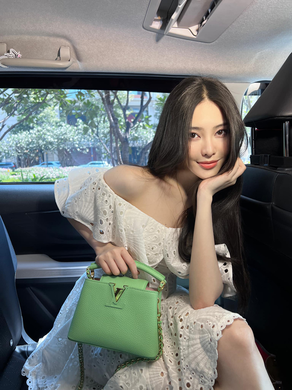 Hotgirl The Face 2022 gây xôn xao mạng xã hội vì tin đồn mới 22 tuổi đã sở hữu nhà 30 tỷ, xe Porche - 7