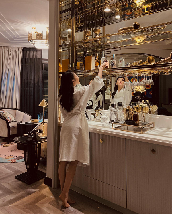 Hotgirl The Face 2022 gây xôn xao mạng xã hội vì tin đồn mới 22 tuổi đã sở hữu nhà 30 tỷ, xe Porche - 9