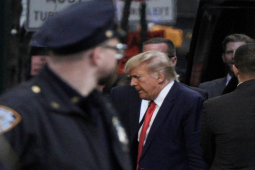 Thế giới - Trước giờ trình diện, ông Trump nổi giận, đòi "truy tố" công tố viên