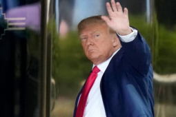 Thế giới - Ông Trump phải đi bộ tới tòa: Biến "hình phạt" đáng sợ thành sự kiện có lợi?