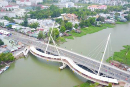 Tin tức trong ngày - Xôn xao việc đề nghị đưa 400 người lên thử tải cầu ở An Giang
