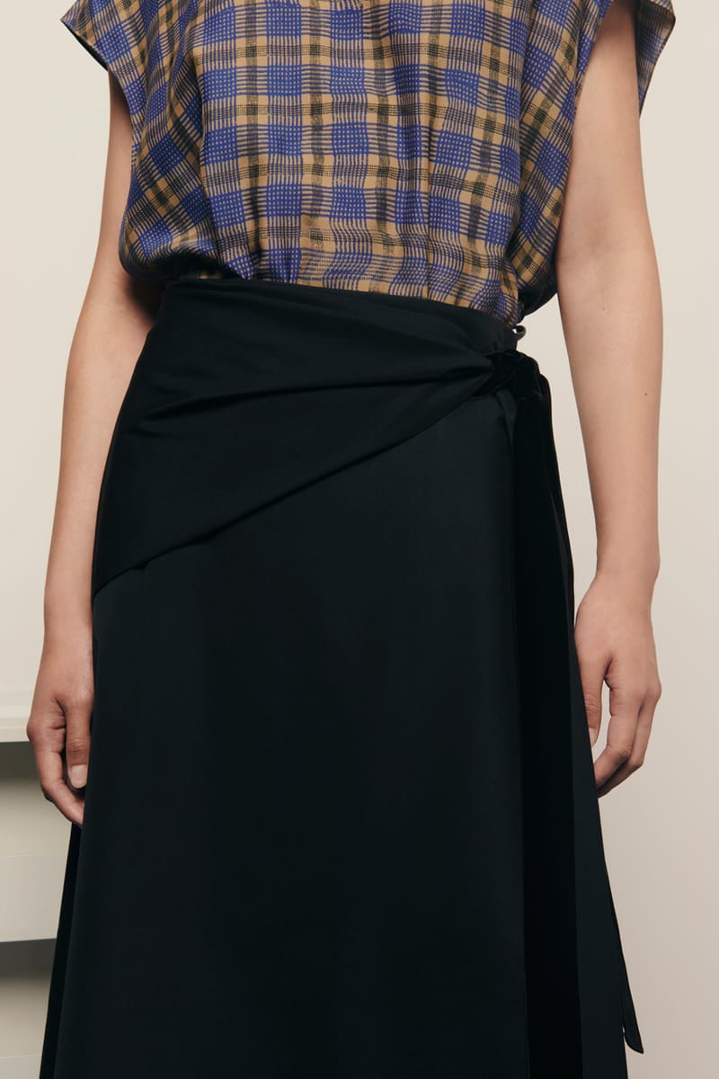 Dự án THEORY của Lucas Ossendrijver tạo ra một tủ quần áo hoàn hảo cho mùa xuân năm 2023 - 8