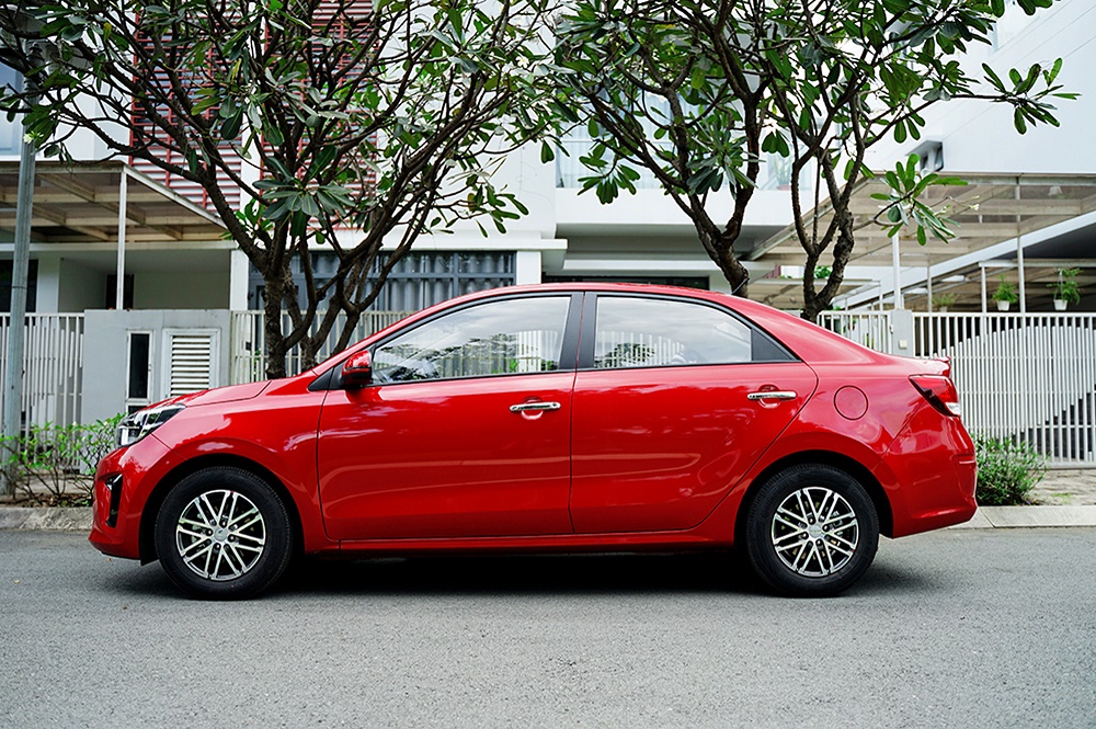 Đây là mẫu sedan cỡ B từ Hàn Quốc, đủ dùng, giá dưới 500 triệu - 5