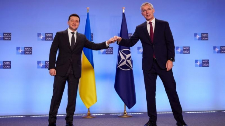 Tổng thống Ukraine Zelensky và Tổng thư ký NATO Jens Stoltenberg. Ảnh: GettyImages