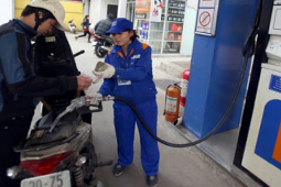 Thị trường - Tiêu dùng - Giá xăng dầu hôm nay 6/4: Đứt mạch tăng khi sức cầu có dấu hiệu suy yếu và tồn kho tăng