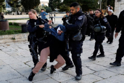 Thế giới - Đụng độ ở thánh địa Hồi giáo: Một loạt rocket nã xuyên biên giới vào Israel