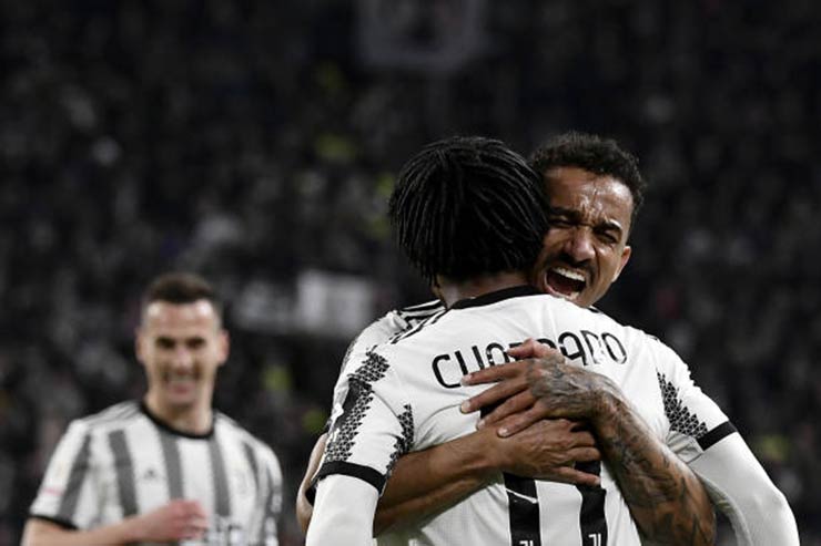 Trận đấu diễn ra rất thận trọng cho tới khi Cuadrado mở tỷ số cho Juventus