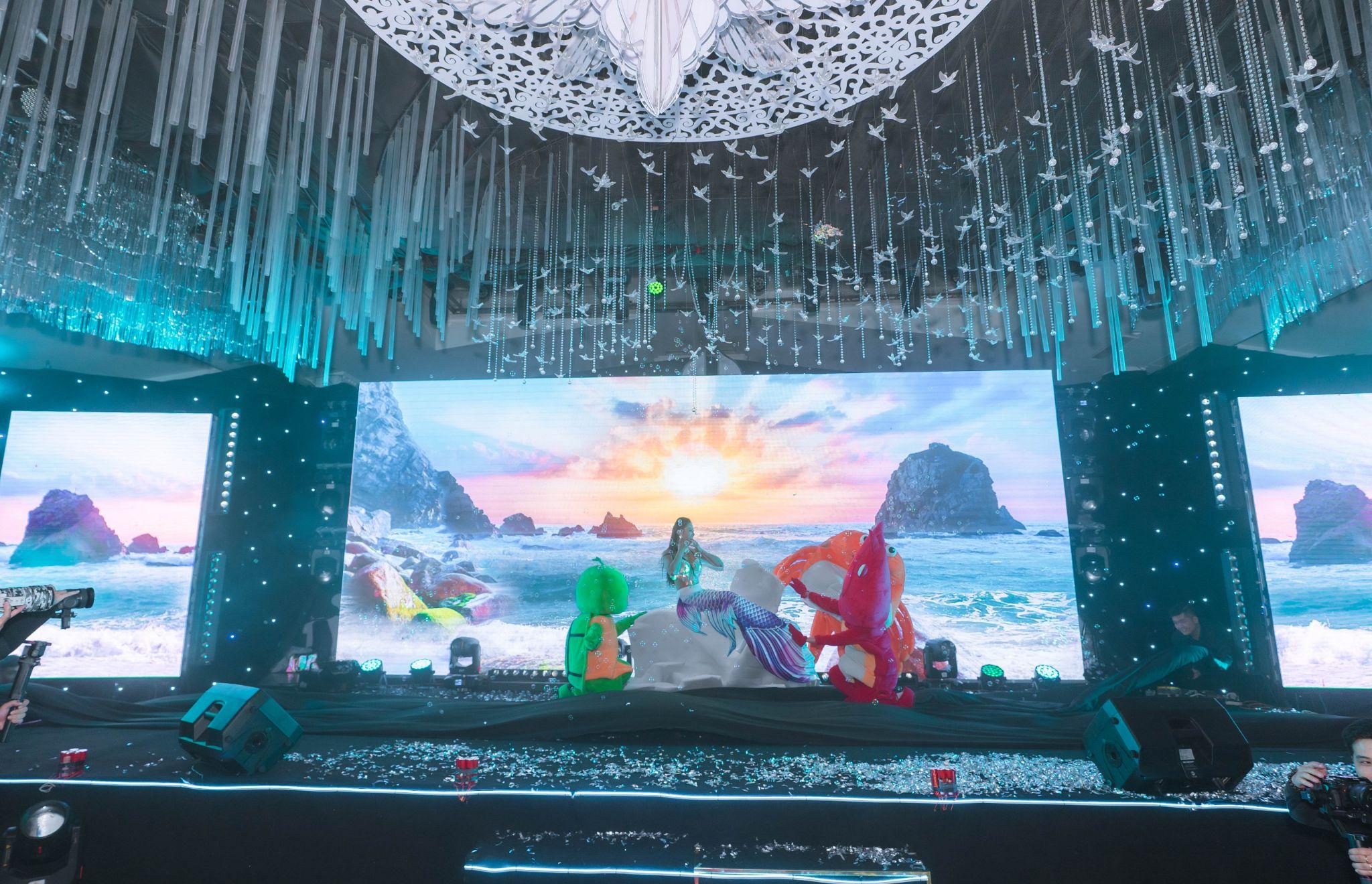 Lurcinn Group - Thăng hoa cảm xúc với màn trình diễn ra mắt sản phẩm đỉnh cao nâng tầm sự kiện “Kiến tạo tương lai” - 2