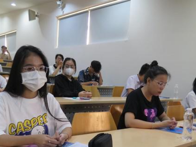 Giáo dục - du học - Các ngành 'hot' thống trị bảng điểm