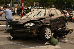 Nguyên nhân ban đầu vụ ô tô tông 17 xe máy ở Hà Nội