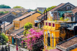 Thu phí tham quan Hội An: Đừng để du khách đứng ngoài nhìn vào trong phố cổ!