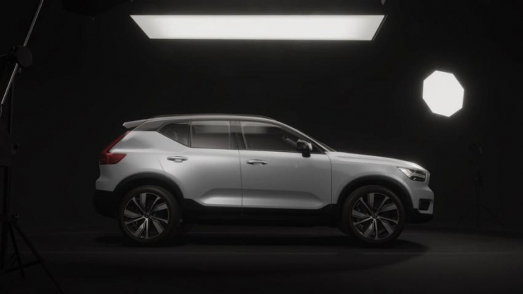 Volvo XC40 Recharge 2023. Ảnh: Motorbiscuit.