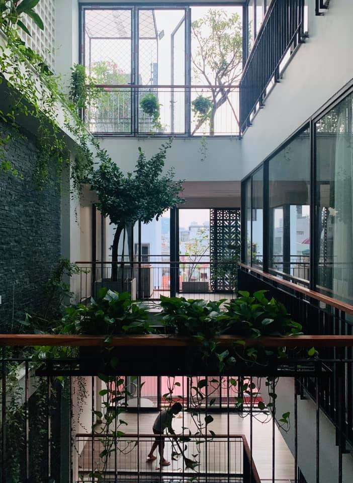 Đăng clip con gái đánh đàn bên hồ cá Koi, Trọng Tấn để lộ không gian bao người mơ ước - 20