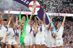 Bóng đá - ĐT nữ Anh thắng Brazil vô địch Siêu cúp, mỹ nhân MU và Man City lập công