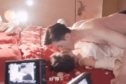 Phim - Hậu trường cảnh tình ái của diễn viên "hạng bét",  đóng thế cảnh hôn được 7 triệu