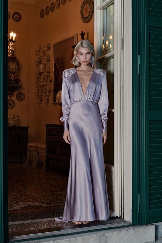 Bạn đã biết cách chọn đúng kiểu cổ áo phù hợp nhất với mình? - 3