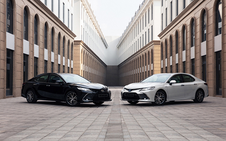 Giá xe Toyota Camry niêm yết và lăn bánh tháng 4/2023 - 15