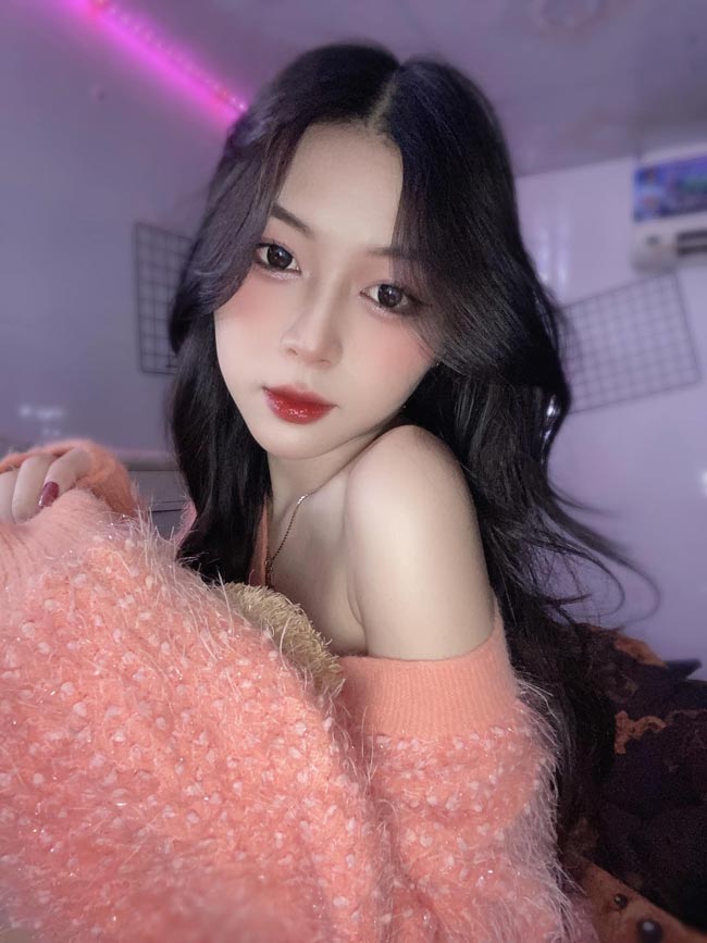 Cô nàng muốn câu chuyện của mình có thể truyền động lực đến những bạn trẻ có &#34;giới tính đi lạc&#34;, can đảm sống thật với bản thân.&nbsp;
