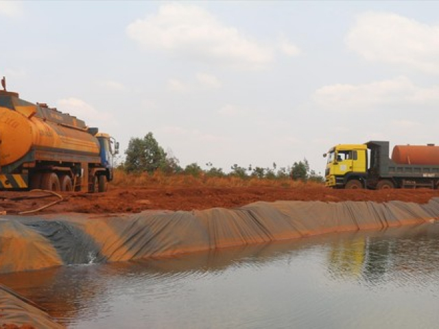 Kinh doanh - Dùng 10 nghìn m3 nước/ngày ngăn bụi sân bay Long Thành