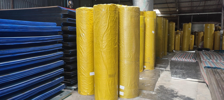 2 Lô hàng không rõ nguồn gốc của Công ty TNHH đầu tư phát triển xây dựng ANT bị thu giữ.