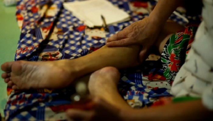 Vũ Quang - bạn diễn của Hoài Linh: Cả đời chọc cười, xế chiều liệt 2 chân, không vợ con, sống trong tịnh xá - 3