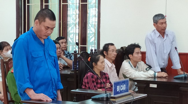Bị cáo Nguyễn Văn Thâu tại phiên toà sơ thẩm. Ảnh: KA