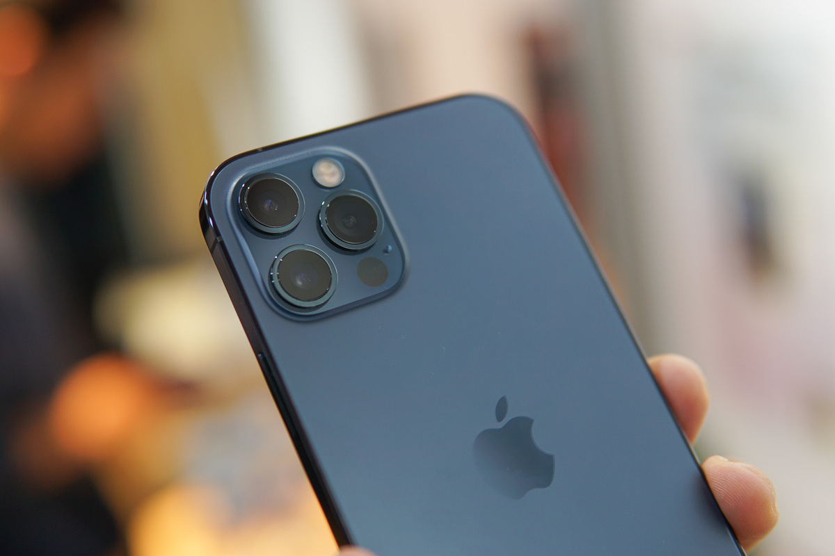 Giá còn rất rẻ, iPhone 12 Pro có còn đáng mua năm 2023? - 2