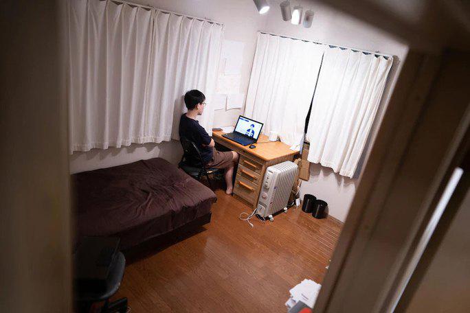 Một hikikomori bên trong nhà mình ở TP Zushi - Nhật Bản. Ảnh: ABC