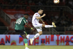 Bóng đá - Trực tiếp bóng đá TP.HCM - Hà Nội: Campbell đá phản lưới nhà (V-League) (Hết giờ)