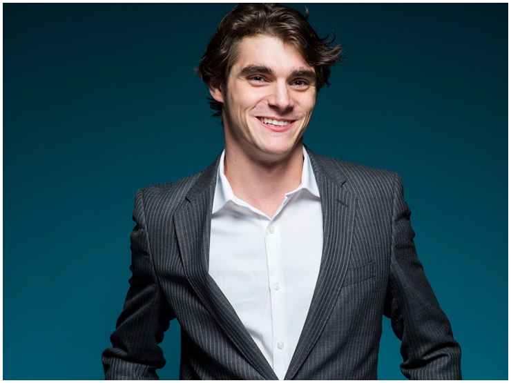 Người đàn ông có sự nghiệp diễn xuất thành công.