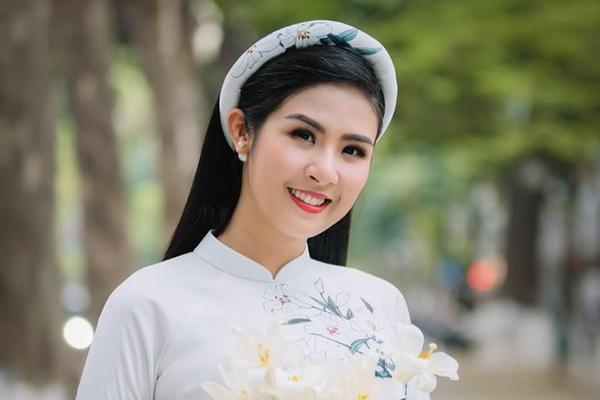 Hé lộ mức lương của Hoa hậu Ngọc Hân tại công ty bất động sản